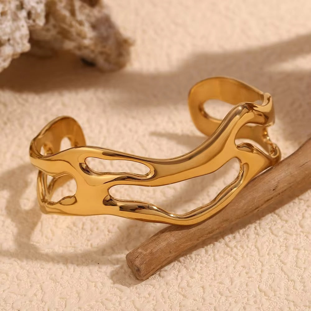 Thalassa Cuff